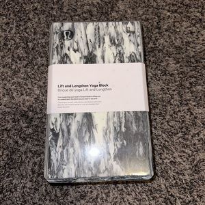 Lululemon lift and length yoga block